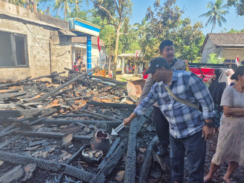 Rumah Berbahan Kayu Di Pabelan Habis Terbakar, Ini Kronologinya.