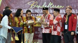 Pasangan Sinoeng-Budi Jadi yang Pertama Daftar ke KPU