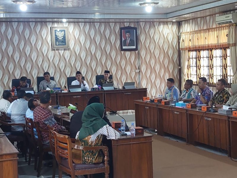 Kepala Desa Diduga Korupsi APBDes Rp. 213 Juta, Warga Desa Kramat Mengadu ke DPRD Demak