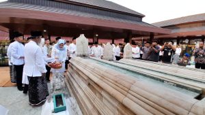 Pemkab Demak Lanjutkan Prosesi Grebeg Besar 2025 dengan Ziarah ke Makam Leluhur